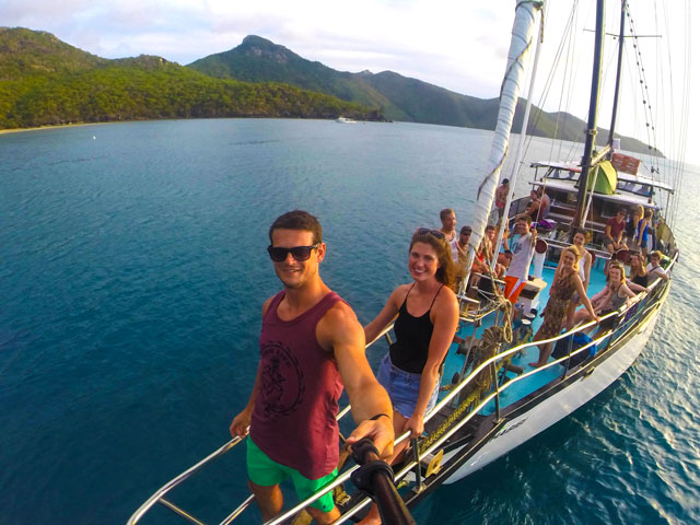 whitsunday overnight sailing tours